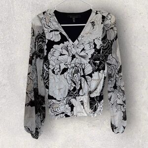 White House Black Market Blouse Floral Long Sleeve Size XXS